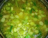 Foto langkah ke 4 dari resep Soto Ayam Kuah Bening Berkaldu Nikmat.