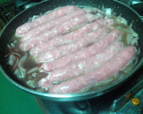 Foto del paso 3 de la receta: Salchichas encebolladas al vino tinto