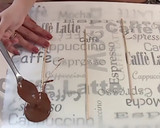 Foto del paso 3 de la receta: Piruletas de chocolate para hacer con niños