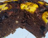 Foto langkah ke 4 dari resep Banana Choco Cake.