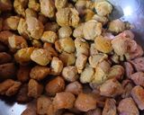 A picture of step 2 of Soya Chunks Curry.