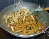 Foto langkah ke 5 dari resep Tumis tempe tahu pedas.