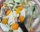 Foto langkah ke 8 dari resep Sup Ayam Sayur.