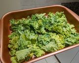 Foto del paso 2 de la receta: 🥬 Chips de kale (tipo snack)