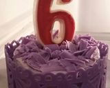 Foto langkah ke 15 dari resep Purple Birthday Cake.