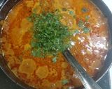 A picture of step 5 of Chicken kababs with gravy.