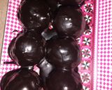 A picture of step 10 of Fudge balls.