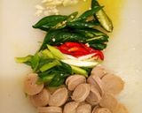 Foto langkah ke 2 dari resep Tumis Sawi Putih Bakso.