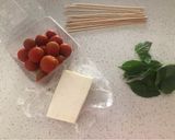 Foto del paso 1 de la receta: Brochetas de tomatitos