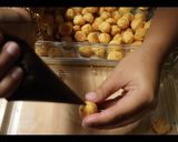 Foto langkah ke 11 dari resep Eps.12 Soes Kering Isi Coklat.