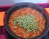 Foto del paso 4 de la receta Huevos a la flamenca con setas y chicharrones