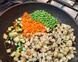 Foto del passaggio 3 della ricetta CousCous Semplice con Verdure e Gamberetti