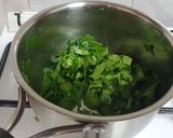 A picture of step 2 of Spinach raita.