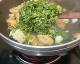 A picture of step 5 of Aloo Gobhi with Methi.