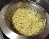 Foto del paso 8 de la receta: Noodles chinos con champiñones y pollo