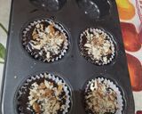 A picture of step 4 of Peanut choco cups.