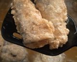A picture of step 4 of Gangaria(crispy fried fish).