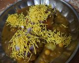 A picture of step 8 of Ragda patties.