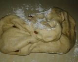 A picture of step 4 of Sweet cross buns.