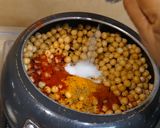 आलू टिक्की चाट (रेसिपी शिखा स्वरूप के द्वारा हिंदी में) रेसिपी चरण 2 फोटो
