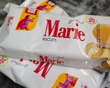A picture of step 5 of Marie biscuits dessert ❤❤.