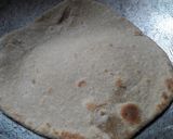 कढईतली तंदुरी रोटी (kadhai tandoori roti recipe in marathi) रेसिपी स्टेप 4 फोटो 