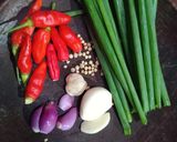 Foto langkah ke 2 dari resep Ikan gabus bumbu kuning.