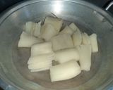 Foto langkah ke 3 dari resep Singkong goreng merekah.