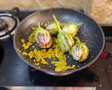 A picture of step 5 of Maharashtrian Traditional Khare Vange.