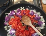 A picture of step 4 of Easy paneer curry.