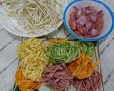 Hình bước làm 1 của món Mì rau củ xào thịt bò