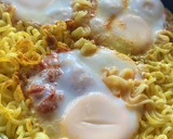 Foto del paso 2 de la receta: Ramen con huevo y curry