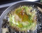 Foto langkah ke 8 dari resep Telur Dadar Goreng Tepung Daun Kelor.