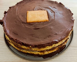 Foto del paso 8 de la receta: Tarta de galletas, mousse de chocolate y natillas