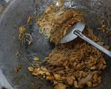 Foto langkah ke 5 dari resep Bihun goreng toge wortel.