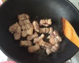 Foto langkah ke 2 dari resep Red cooking pork with potato.