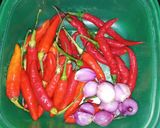 Foto langkah ke 1 dari resep Sambal bawang klasik.