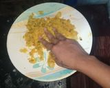 A picture of step 5 of Aloo paratha.