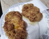 A picture of step 6 of Kentucky fried chicken burger.