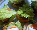 Foto langkah ke 3 dari resep Burger Mini.