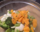 Une image de l'étape 1 de Wok de légumes et crevettes.