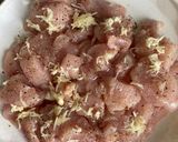 Csirkemell cukkinis-borsós ágyon recept fázis 2 fotója