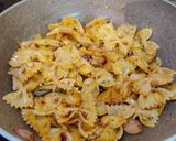 A picture of step 4 of PERI PERI PASTA...