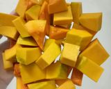 Hình bước làm 1 của món Sữa Bí Đỏ Cốt Dừa