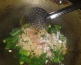 A picture of step 7 of Masala bhindi.