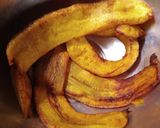 Foto del paso 2 de la receta: Tajadas de plátano maduro. (lenguas)