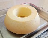 Foto langkah ke 5 dari resep Lemon Cake with Lemon Glaze.