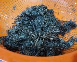 Hình bước làm 1 của món Nước nhân trần atiso