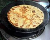 A picture of step 5 of Roasted Gobhi parantha.