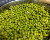 A picture of step 1 of ફણગાવેલા મગ નુ શાક (sprouts moong curry receipe in gujrati).